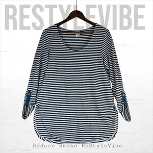ANTHROPOLOGIE AKEMI + KIN Women’s Size S Top Shirt Scoop Neckline Striped Knit